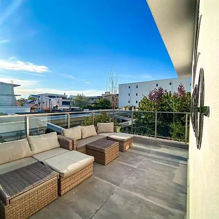 Oneiro 度假村 马马亚