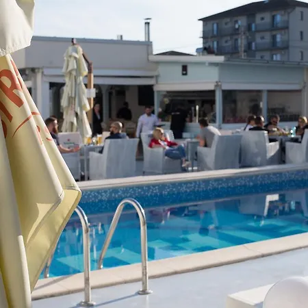 度假村 Oneiro 马马亚