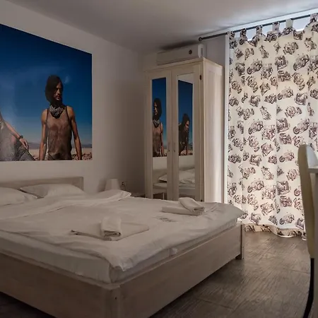 Oneiro Mamaia